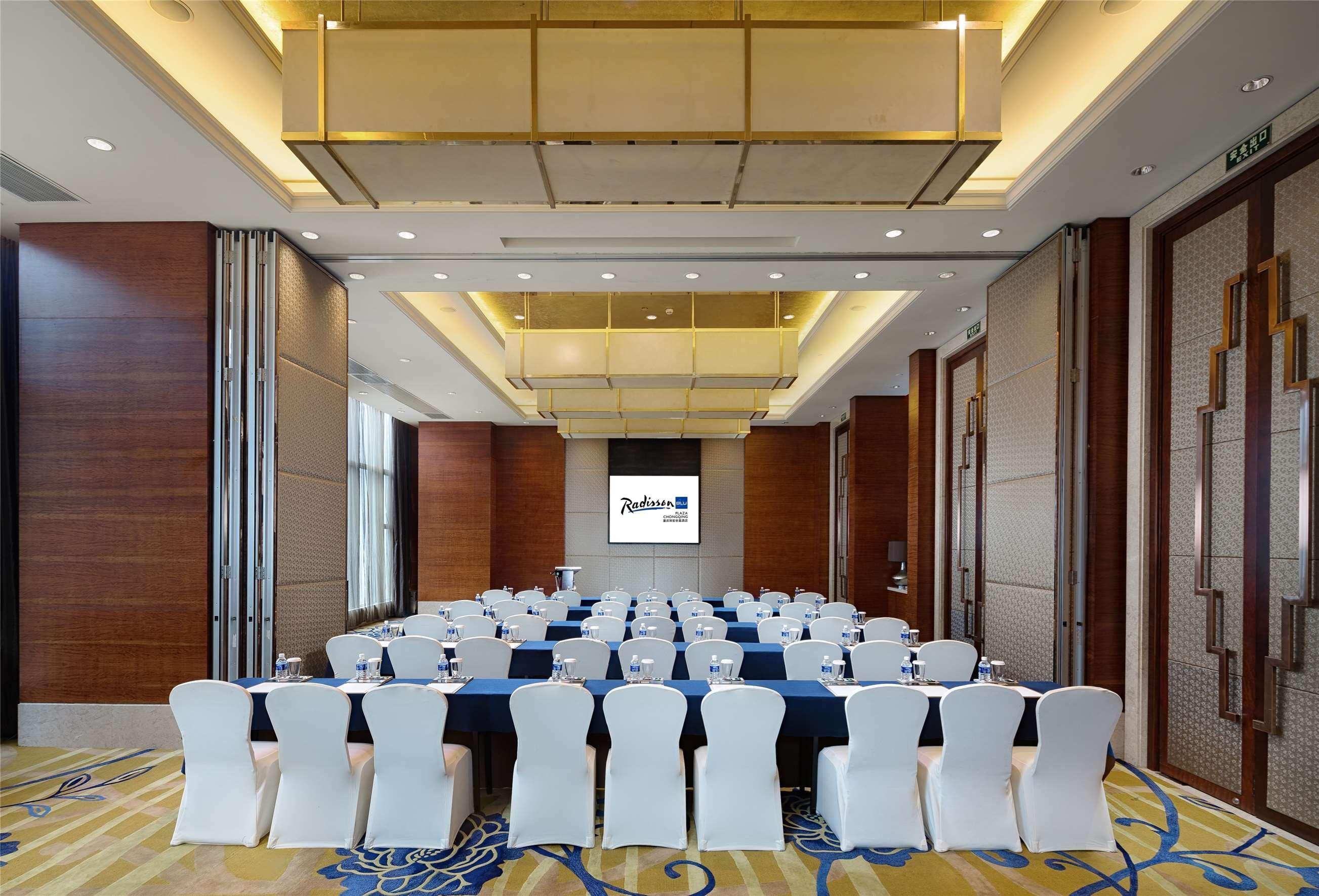 Radisson Blu Plaza Chongqing - Free 2 Bottle Of Local Beer Per Room During Stay Ngoại thất bức ảnh