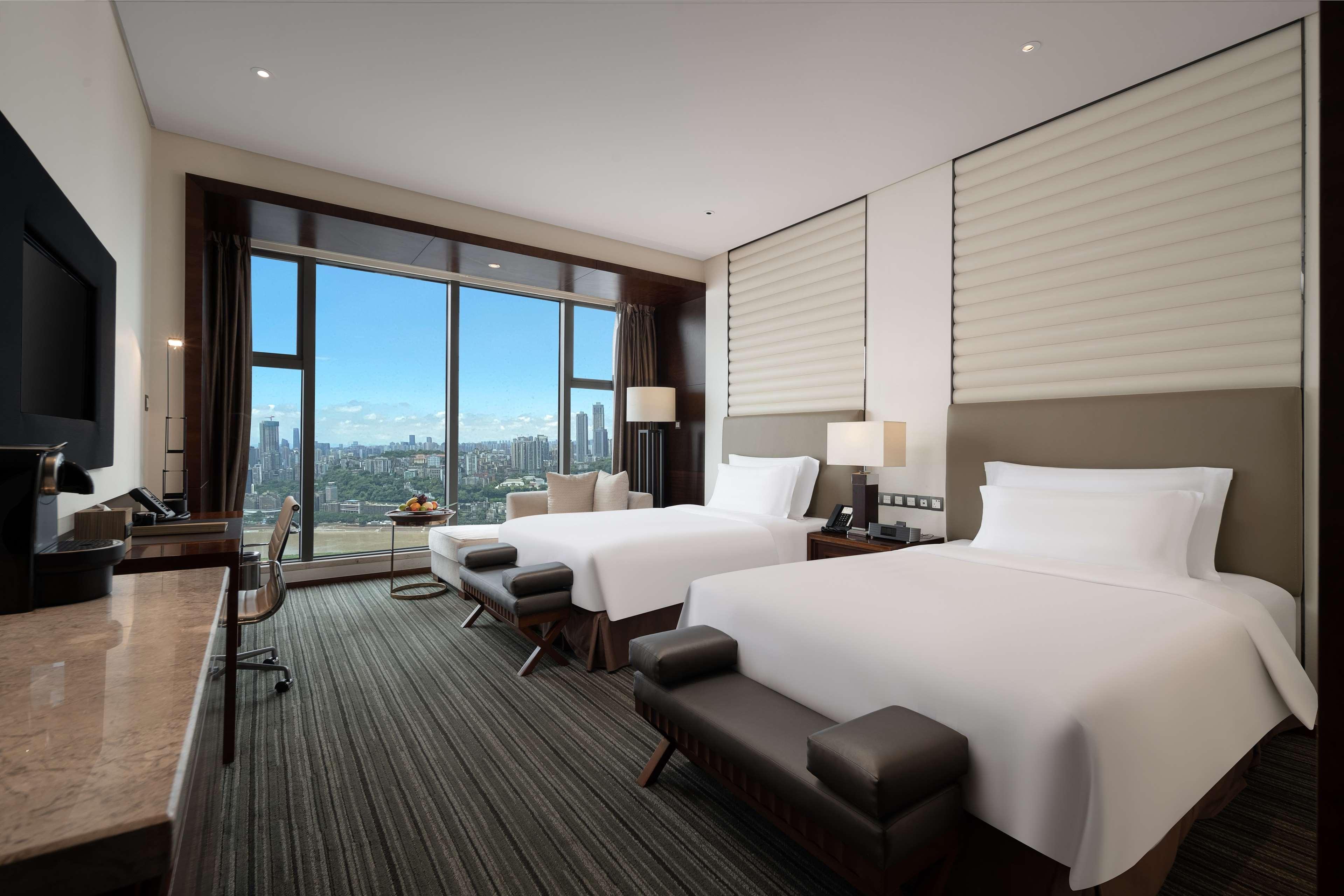 Radisson Blu Plaza Chongqing - Free 2 Bottle Of Local Beer Per Room During Stay Ngoại thất bức ảnh