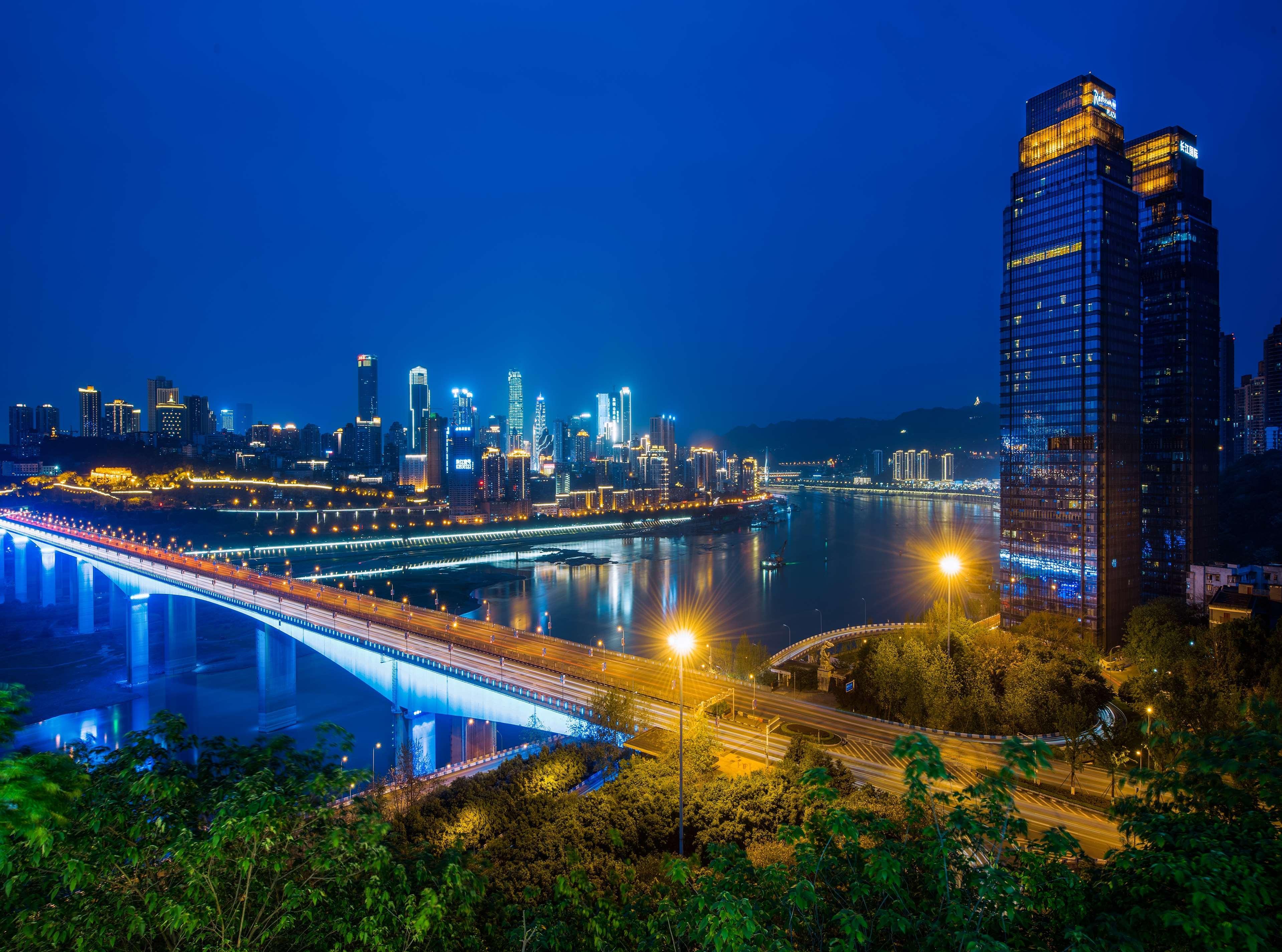 Radisson Blu Plaza Chongqing - Free 2 Bottle Of Local Beer Per Room During Stay Ngoại thất bức ảnh