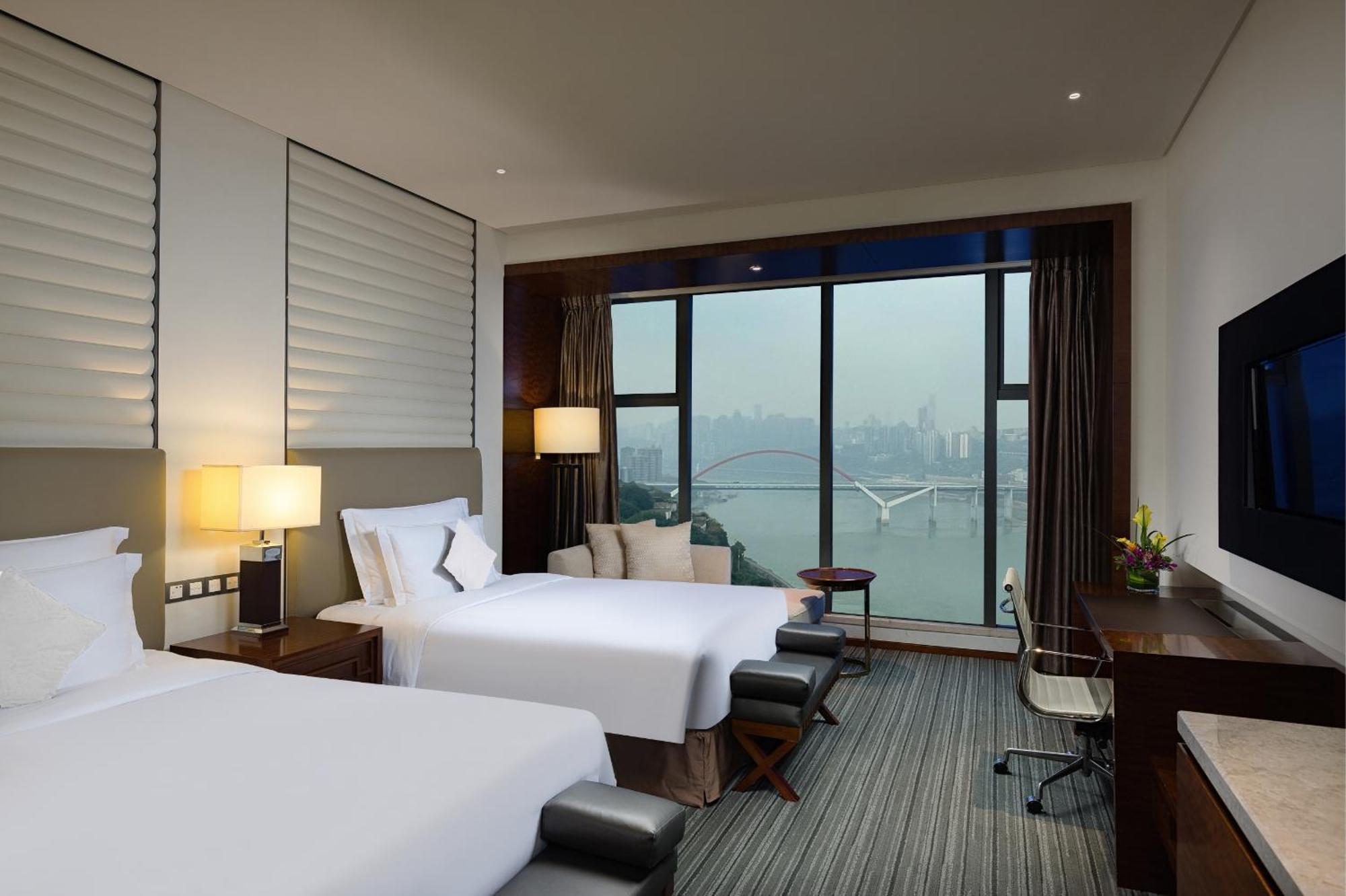 Radisson Blu Plaza Chongqing - Free 2 Bottle Of Local Beer Per Room During Stay Ngoại thất bức ảnh