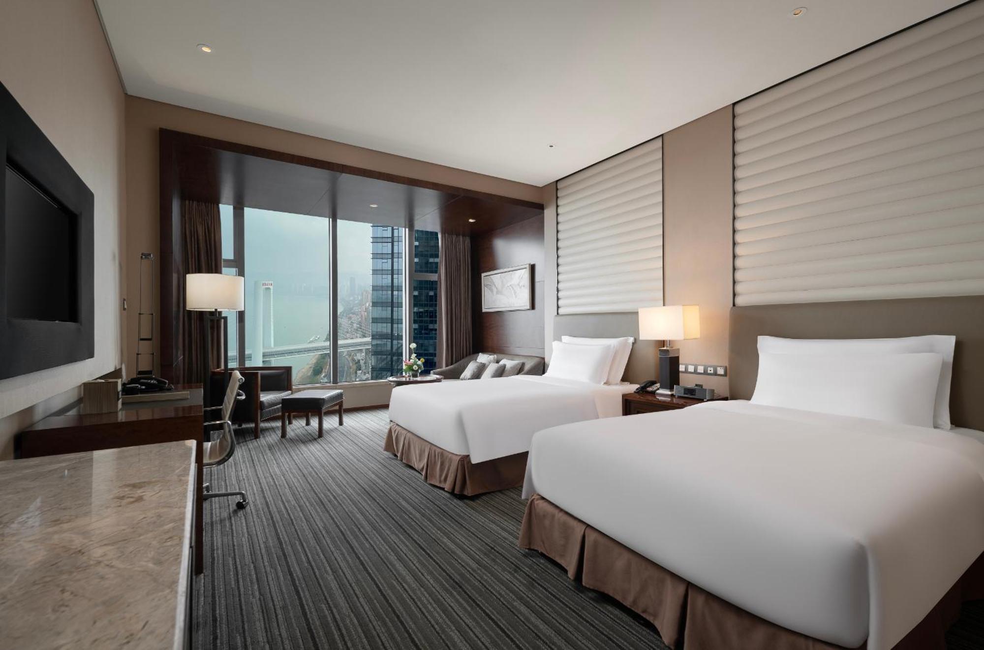 Radisson Blu Plaza Chongqing - Free 2 Bottle Of Local Beer Per Room During Stay Ngoại thất bức ảnh