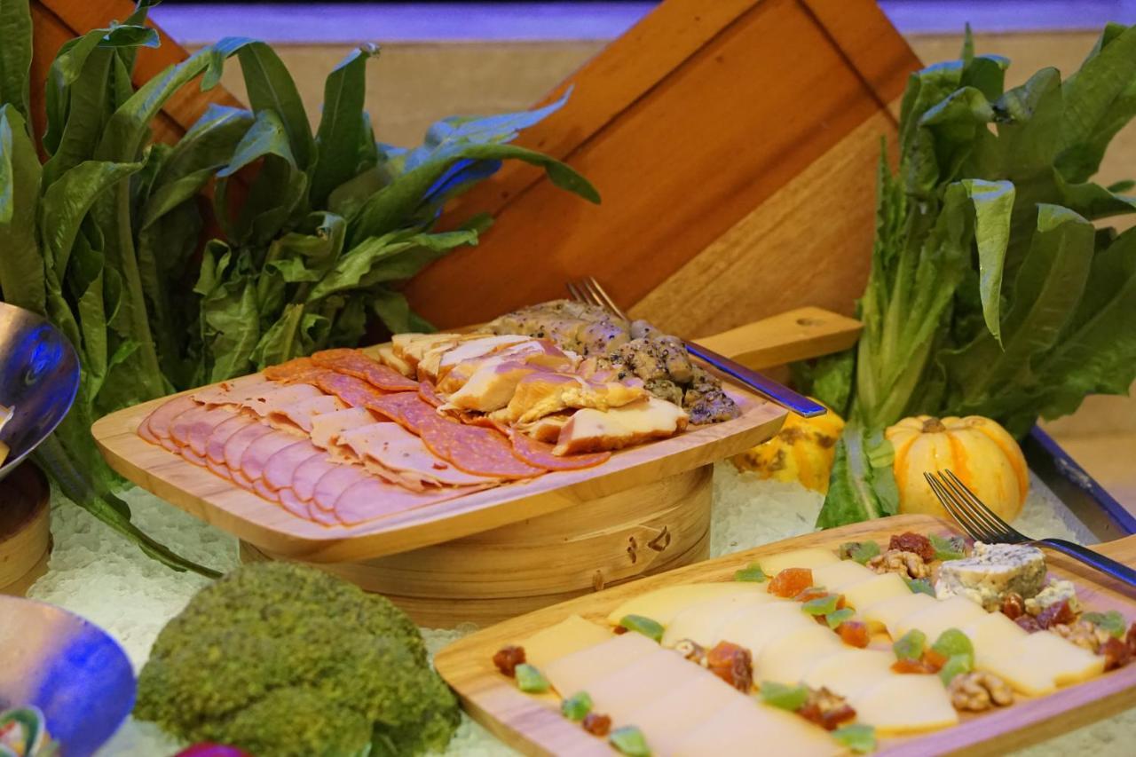 Radisson Blu Plaza Chongqing - Free 2 Bottle Of Local Beer Per Room During Stay Ngoại thất bức ảnh