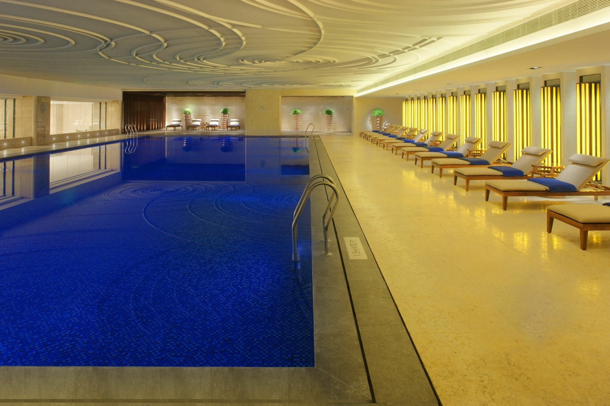 Radisson Blu Plaza Chongqing - Free 2 Bottle Of Local Beer Per Room During Stay Ngoại thất bức ảnh
